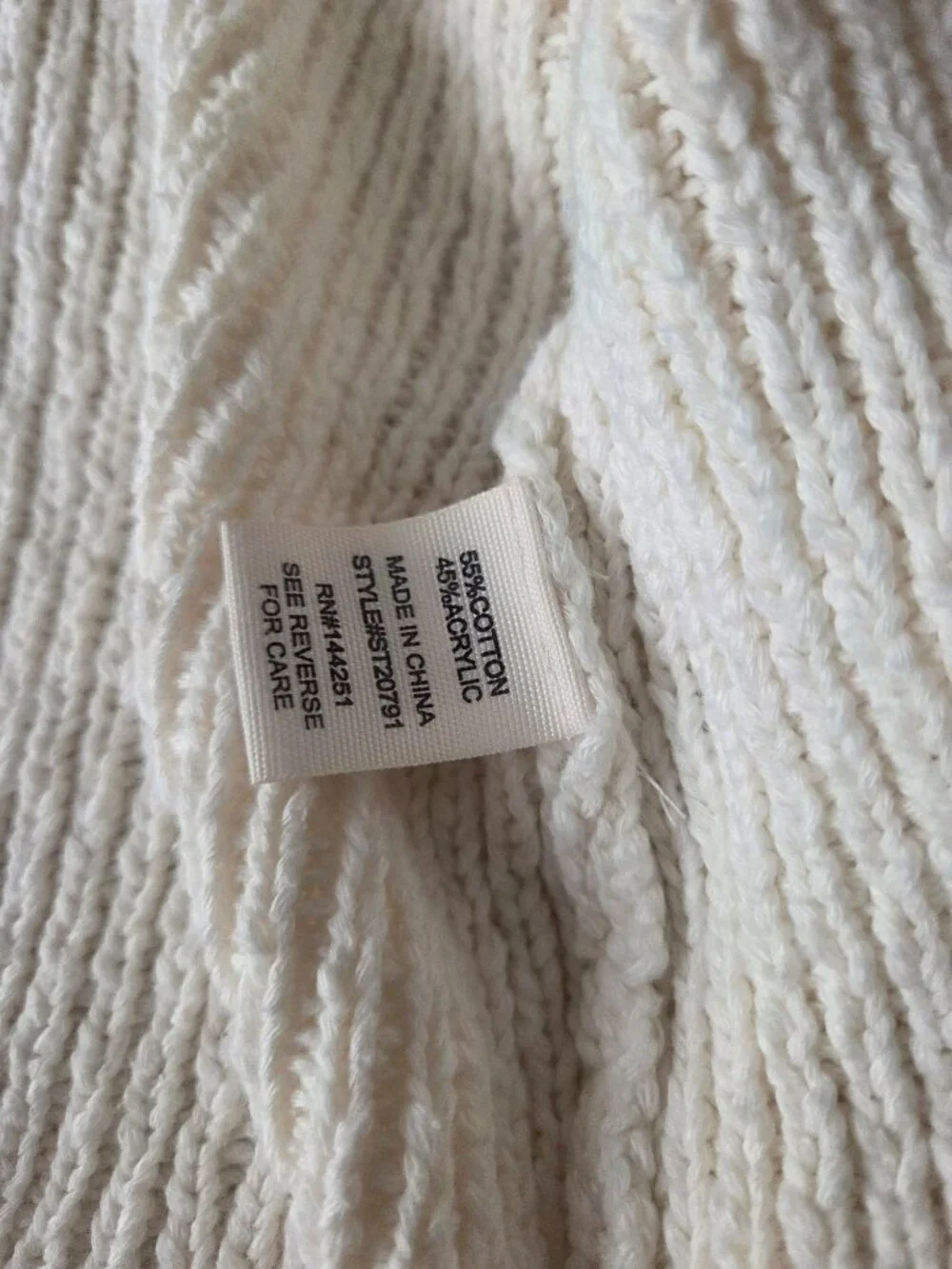 Moon and Madison White Cropped Zip Up Sweater - Picture 4 of 11